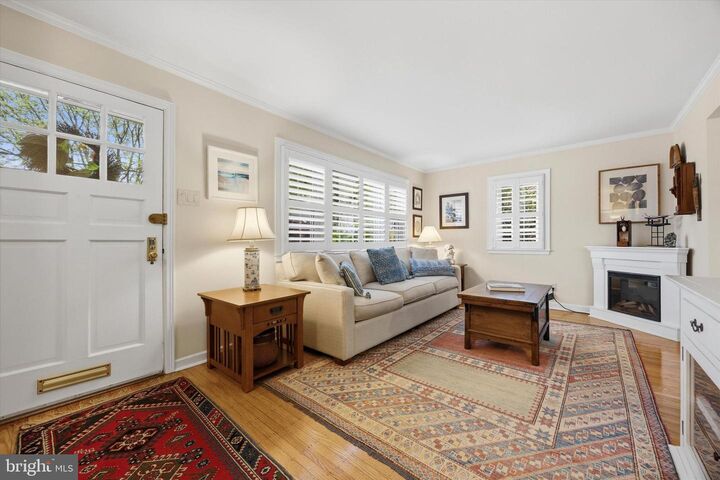 Property Photo:  7818 Elm Avenue  PA 19038 