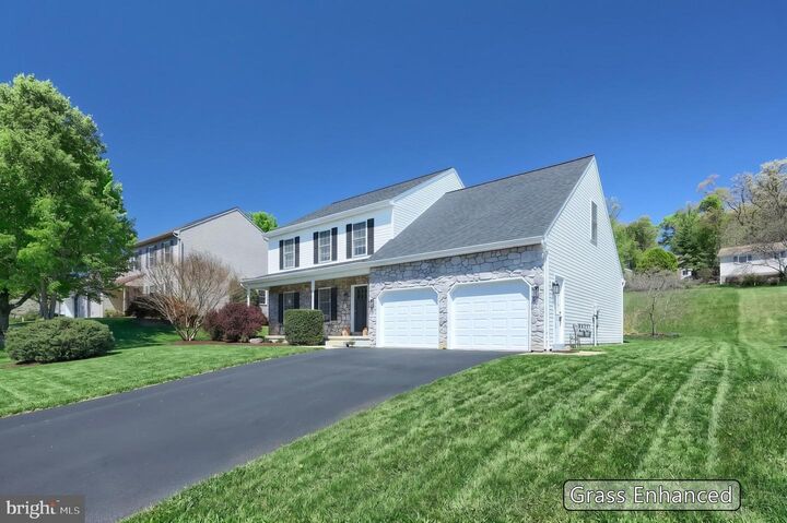 Property Photo:  530 Silver Maple Court  PA 17347 