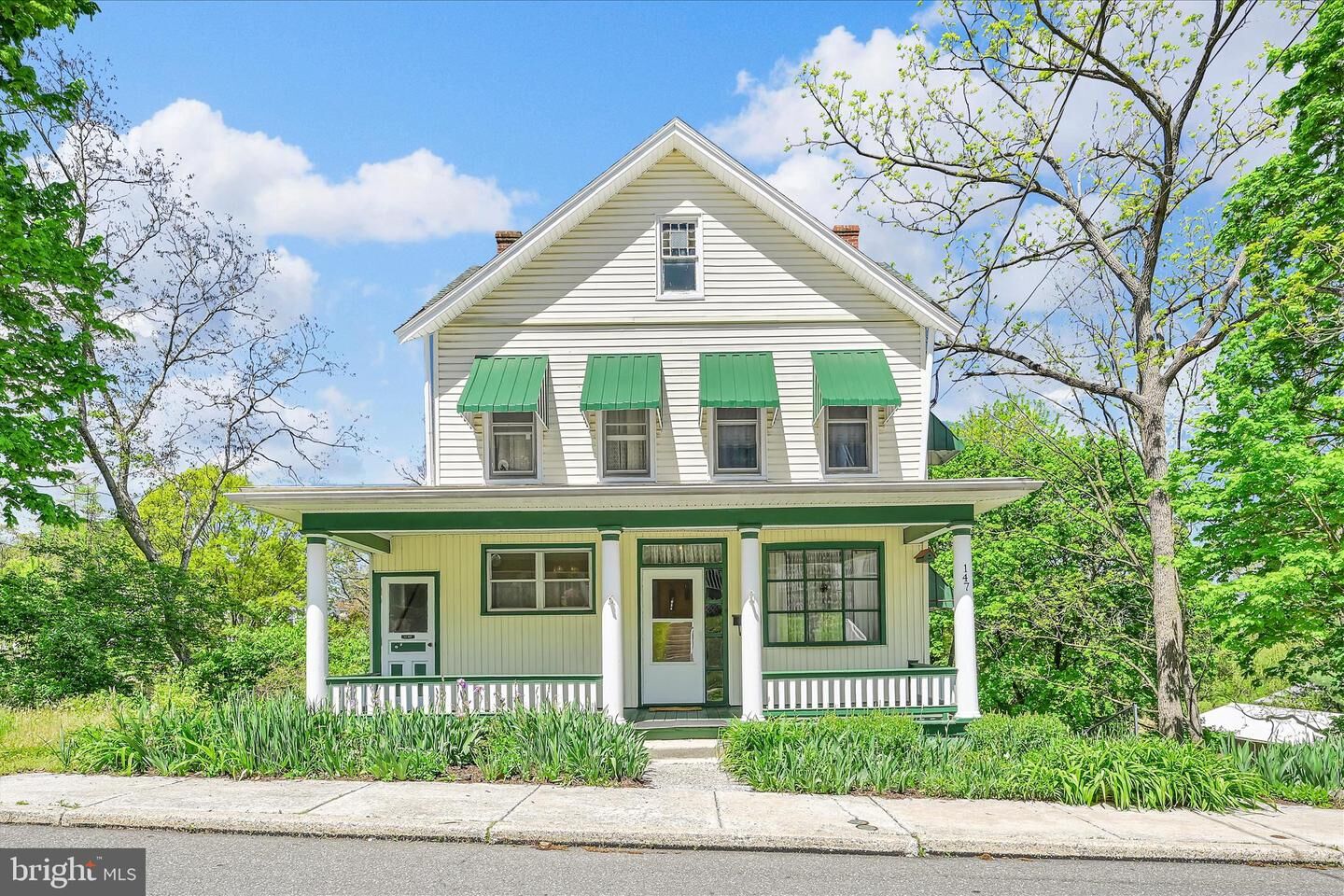 Property Photo: 147 Walnut Street PA 19540