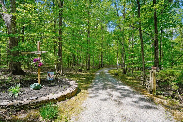 Property Photo:  98 Cliff Lane  VA 20135 