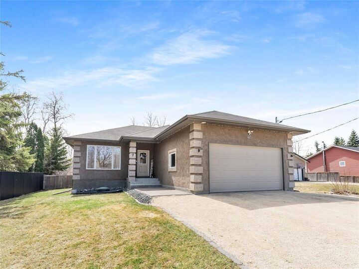 Photo de la propriété:  42 Church Street  MB R0E 2B0 