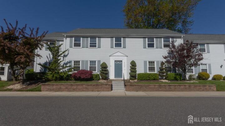 Property Photo:  320 Sharon Way B  NJ 08831 