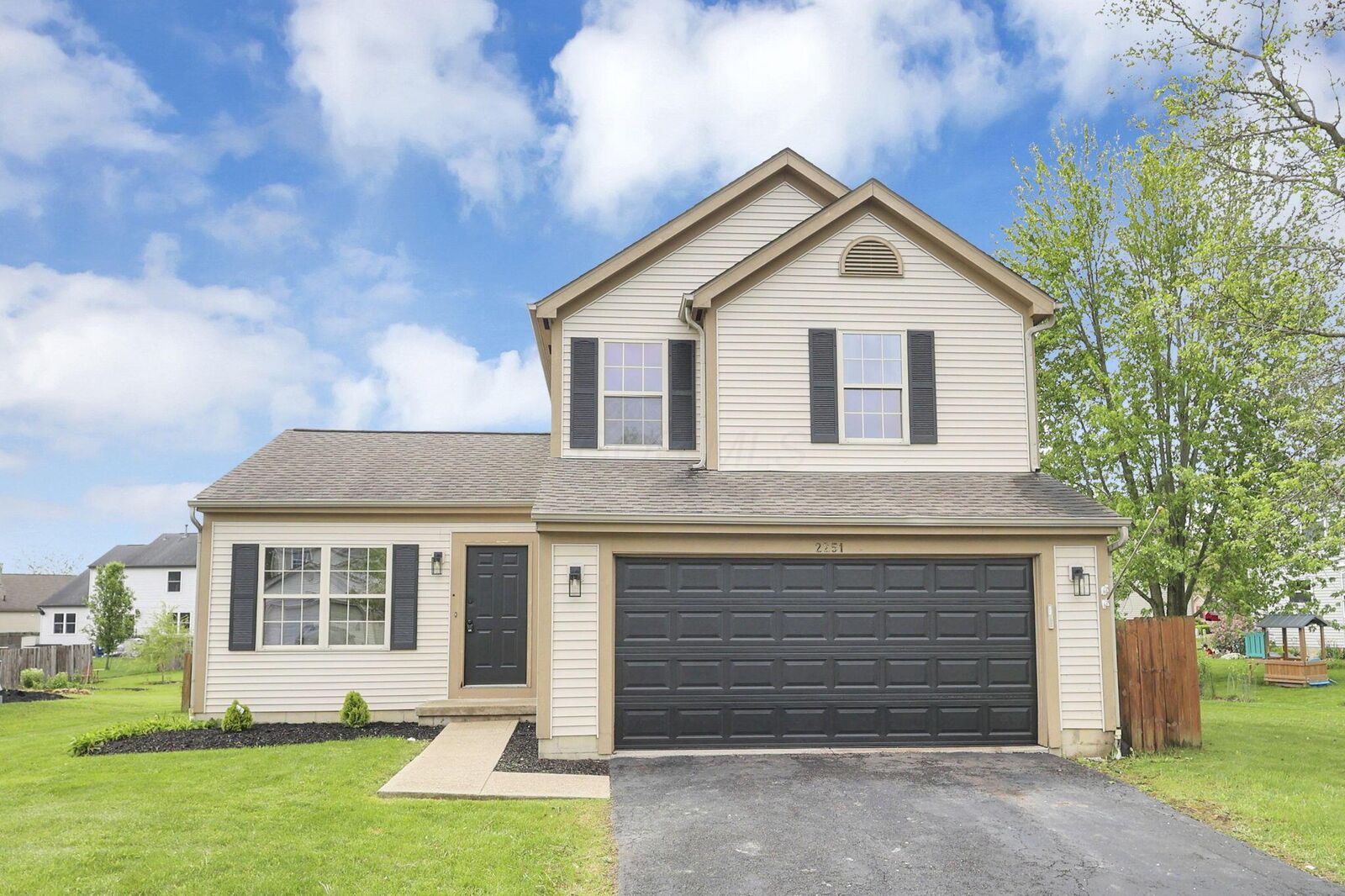 Property Photo:  2251 Farmland Drive  OH 43015 
