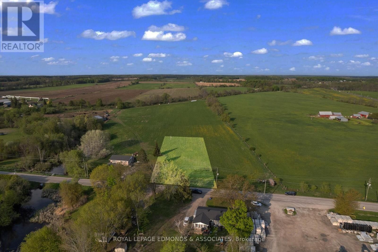 Property Photo:  17 Anderson Drive  ON K0J 1C0 