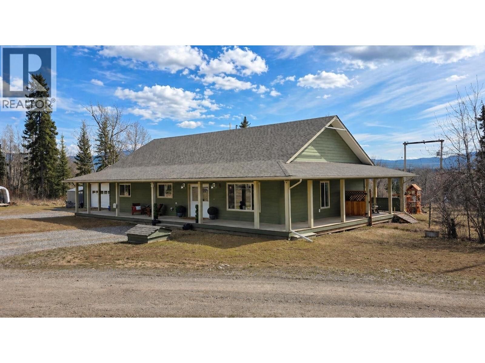Property Photo: 3280 Viewmont Court BC V0J 1Z2