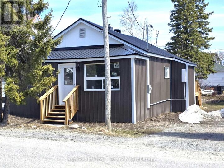 6 Wilson Avenue — photo 1