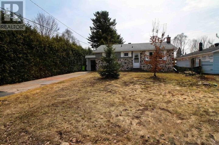 Property Photo: 39 Lawson Ave ON P6B 4E8