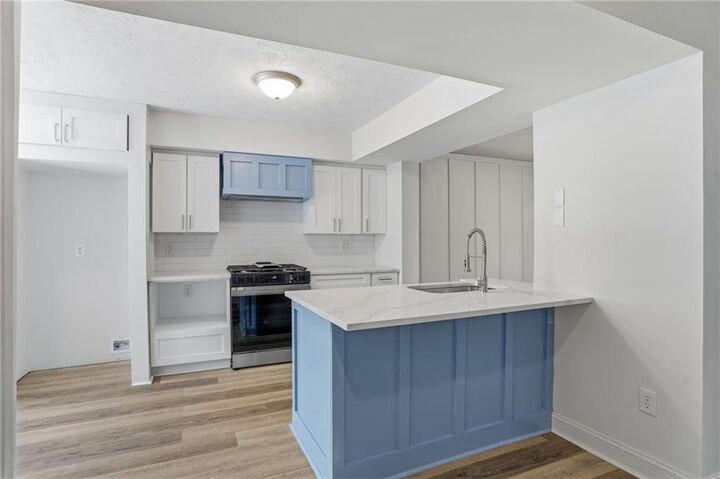 Property Photo:  2620 Meadowlawn Drive SE  GA 30067 