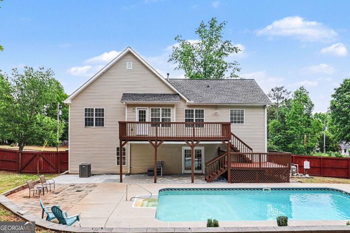 Property Photo:  8936 Dornoch Circle  GA 30187 
