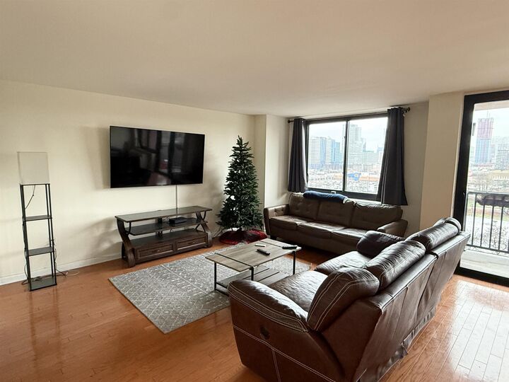 Property Photo: 700 Grove St 11H NJ 07310