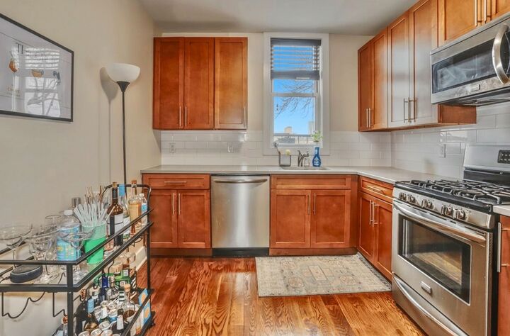 Property Photo:  824 Washington St 4  NJ 07030 