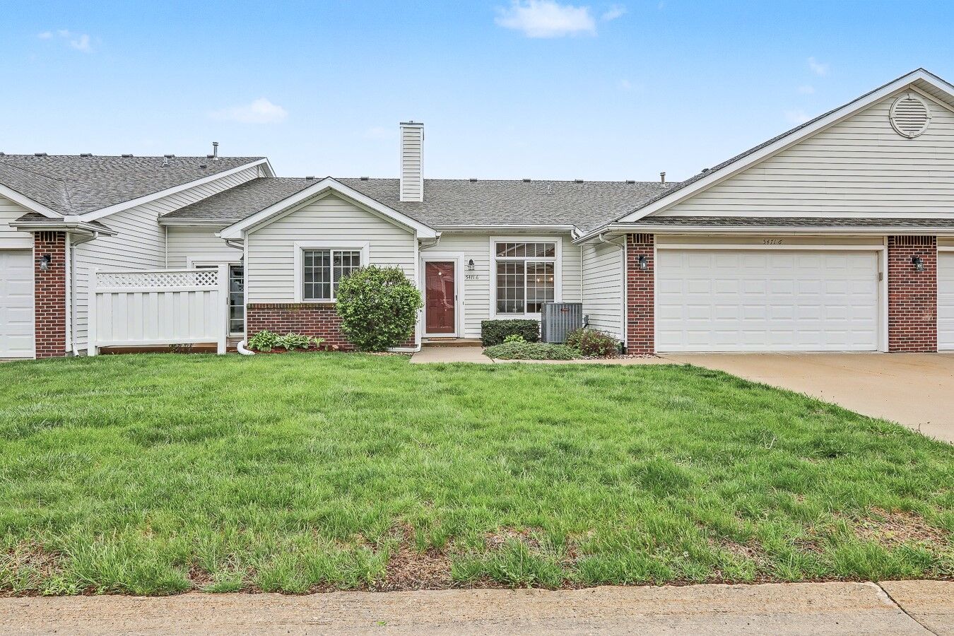 Property Photo:  5471 Longview Court 6  IA 50131 