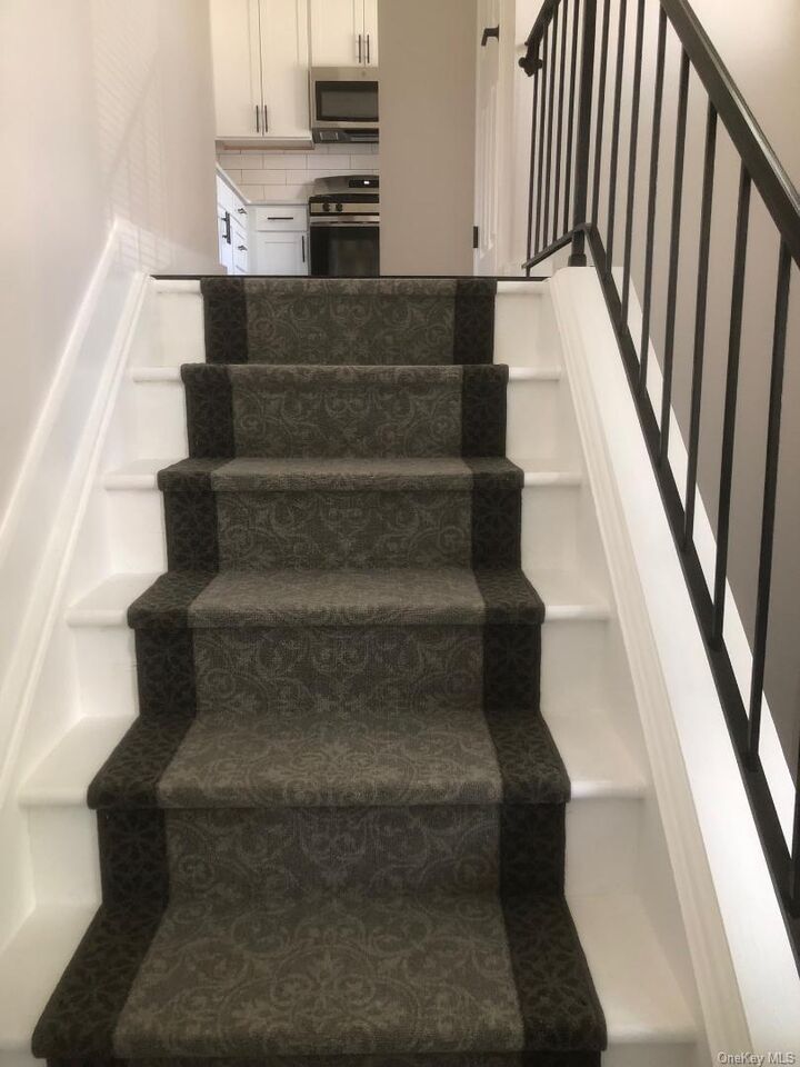 Property Photo:  85 N Middletown Road D10  NY 10954 