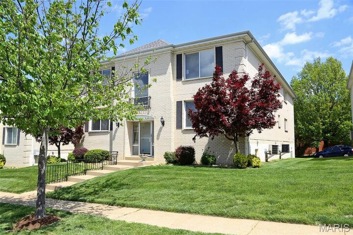Property Photo:  10017 Chardin Way 3  MO 63128 