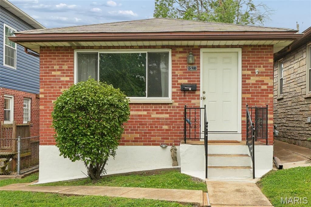 Property Photo:  1523 Graham  MO 63139 
