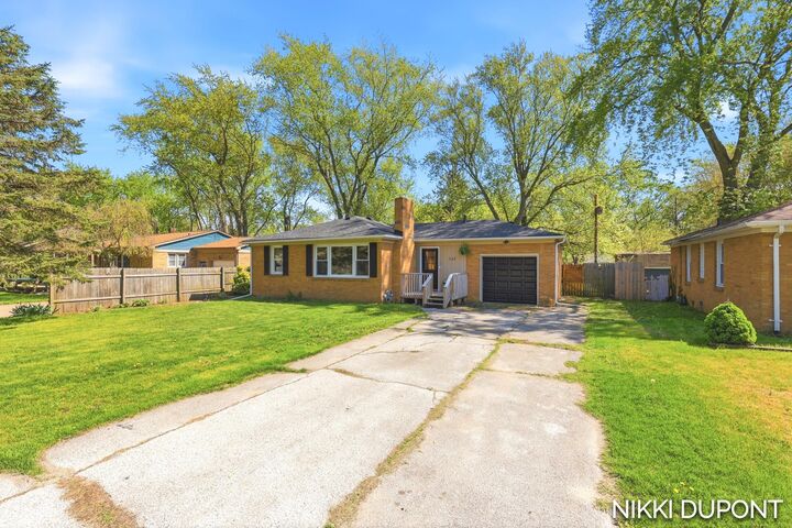 Property Photo: 382 Dale Avenue MI 49022