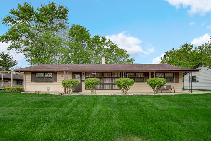 Property Photo:  19050 Baker Avenue  IL 60478 