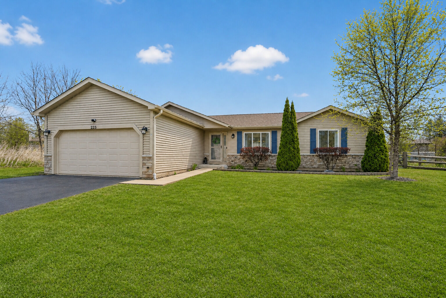 Property Photo:  225 Cavin Avenue  IL 60096 