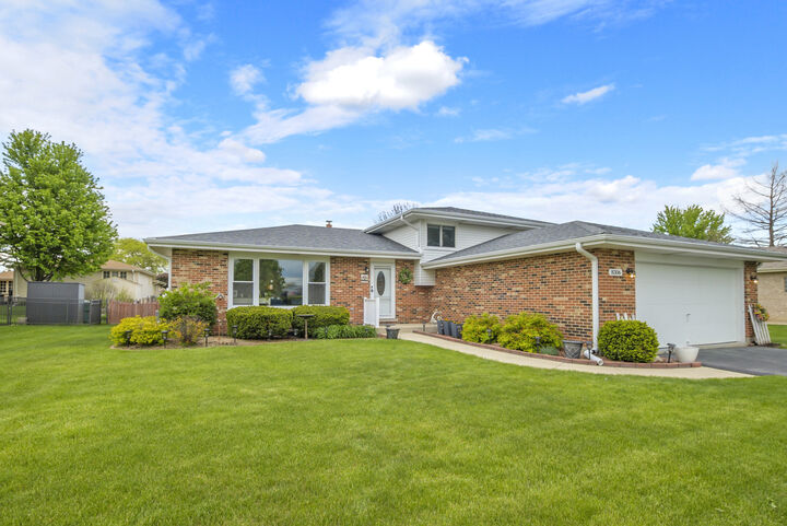 Property Photo:  8306 169th Street  IL 60477 