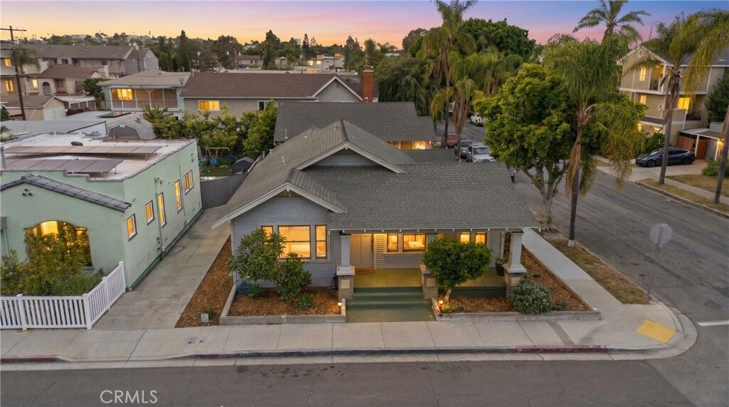 Property Photo:  1005 Roswell  CA 90804 