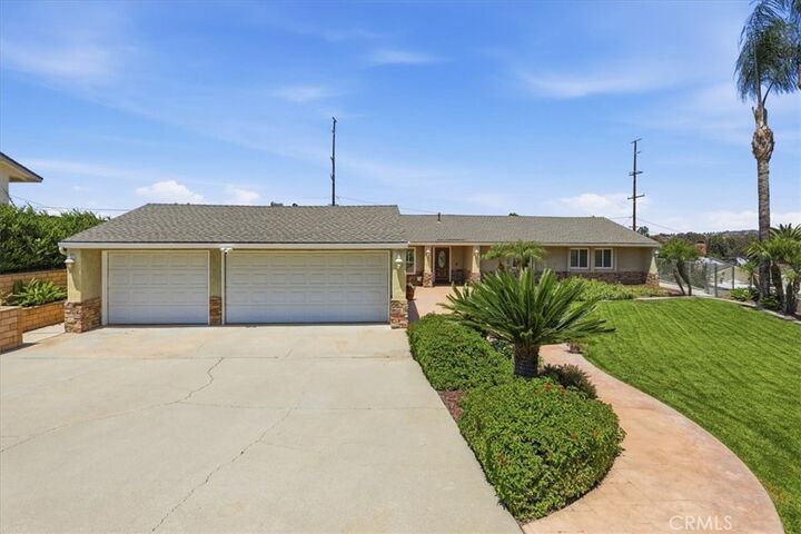 Property Photo:  16540 Wagon Wheel  CA 92506 
