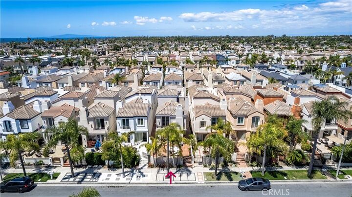 Property Photo:  515 20th Street  CA 92648 
