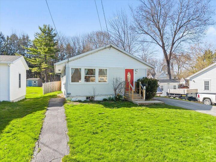 Property Photo:  11 Westland Street  ME 04401 