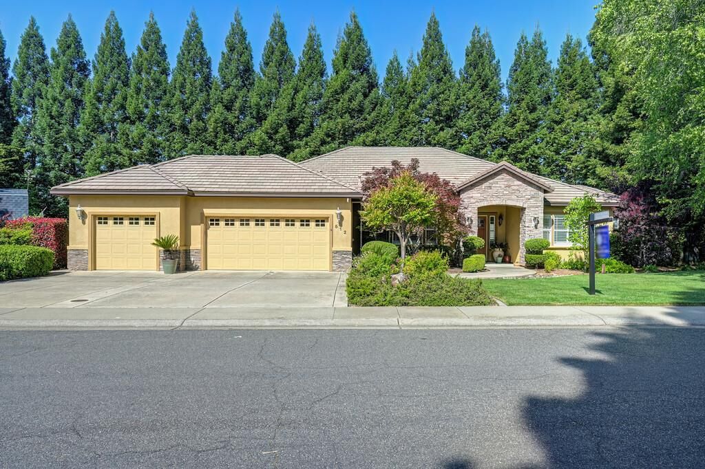 Property Photo:  512 Dizmar Ct  CA 95682 