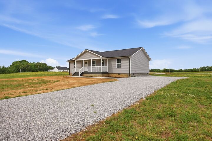 Property Photo:  193 Rigling Rd  TN 38469 