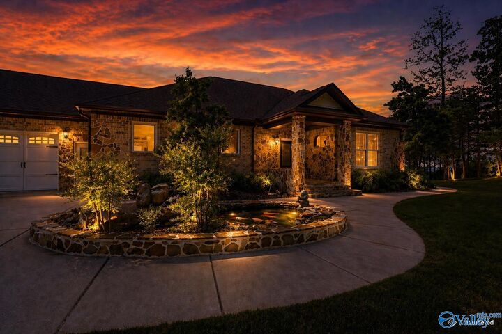 Property Photo:  4990 Carr Lane SE  AL 35803 