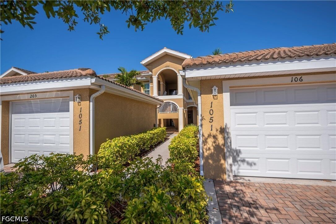 Property Photo:  1051 Winding Pines Circle 107  FL 33909 