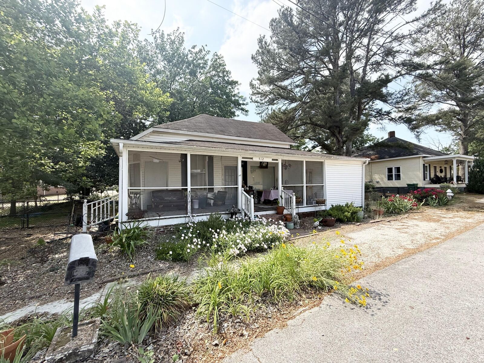Property Photo:  512 S Broadway St.  MS 38804 