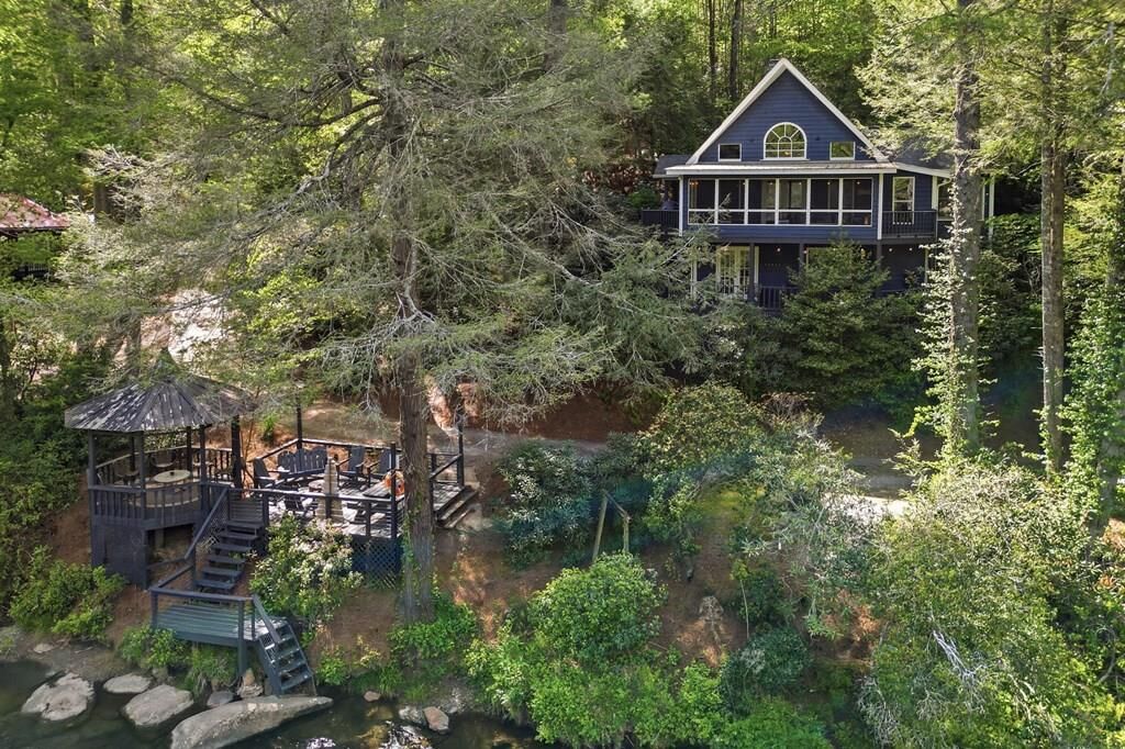 Property Photo:  906 Riverside Lane  GA 30513 