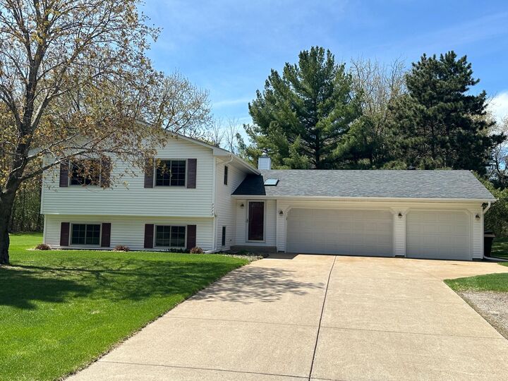 Property Photo:  7779 Meadowview Trail  MN 55014 