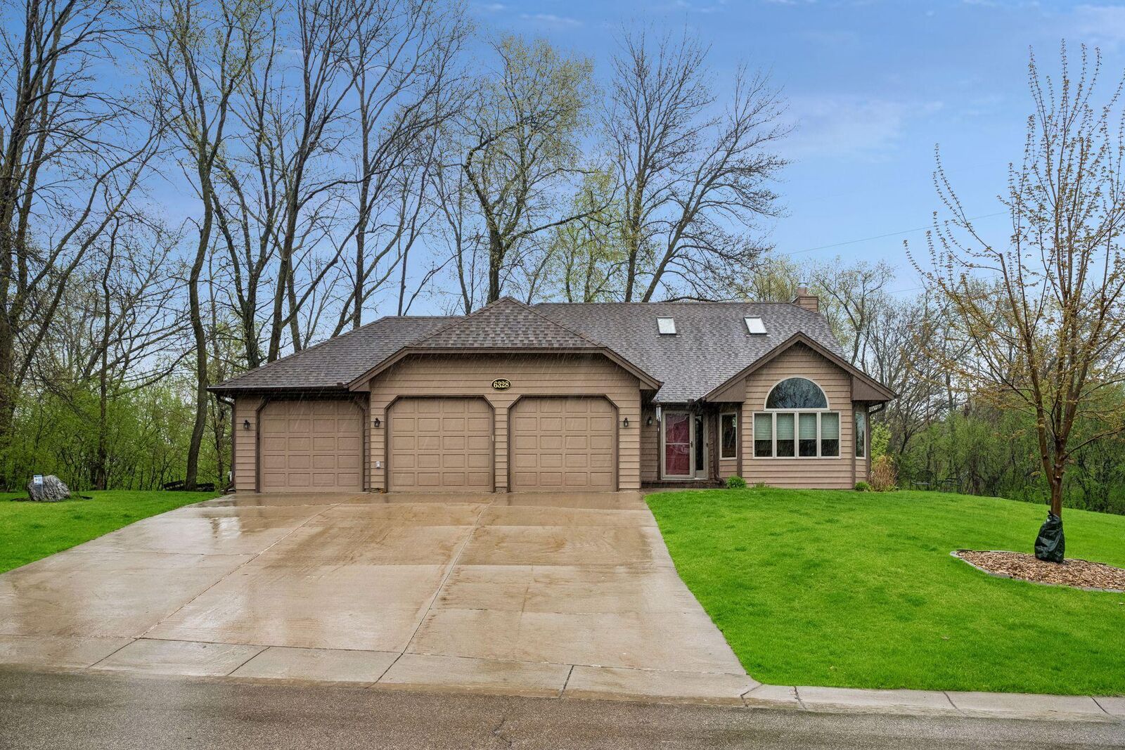 Property Photo:  6328 Glacier Lane N  MN 55311 