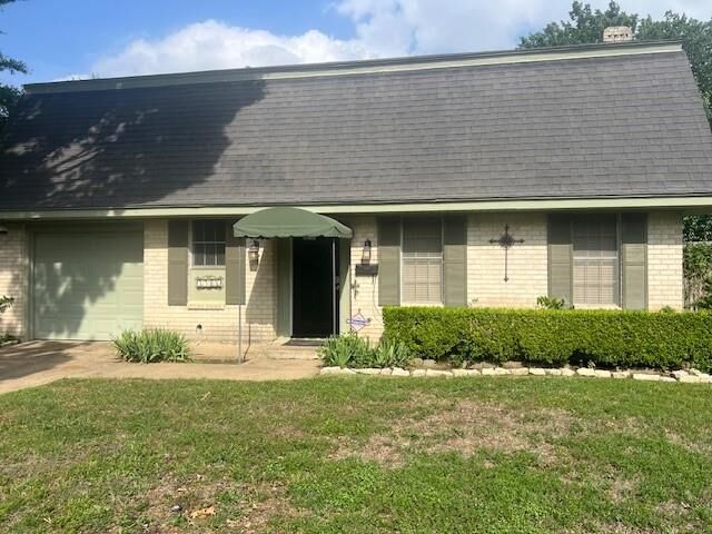 Property Photo:  3506 Bangor Court E  TX 75062 