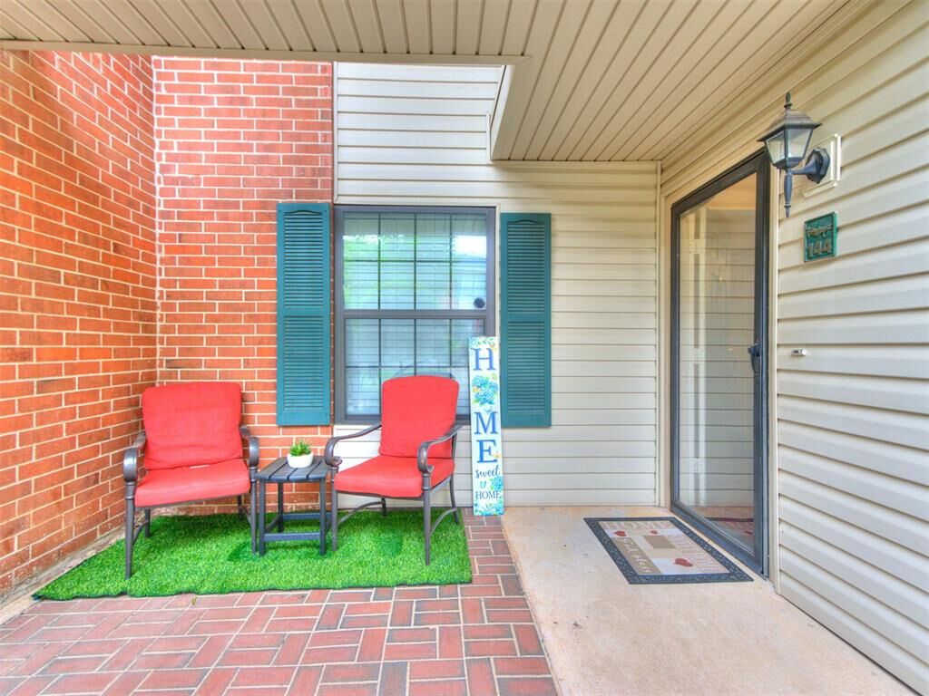 Property Photo:  4400 Hemingway Center 144  OK 73118 