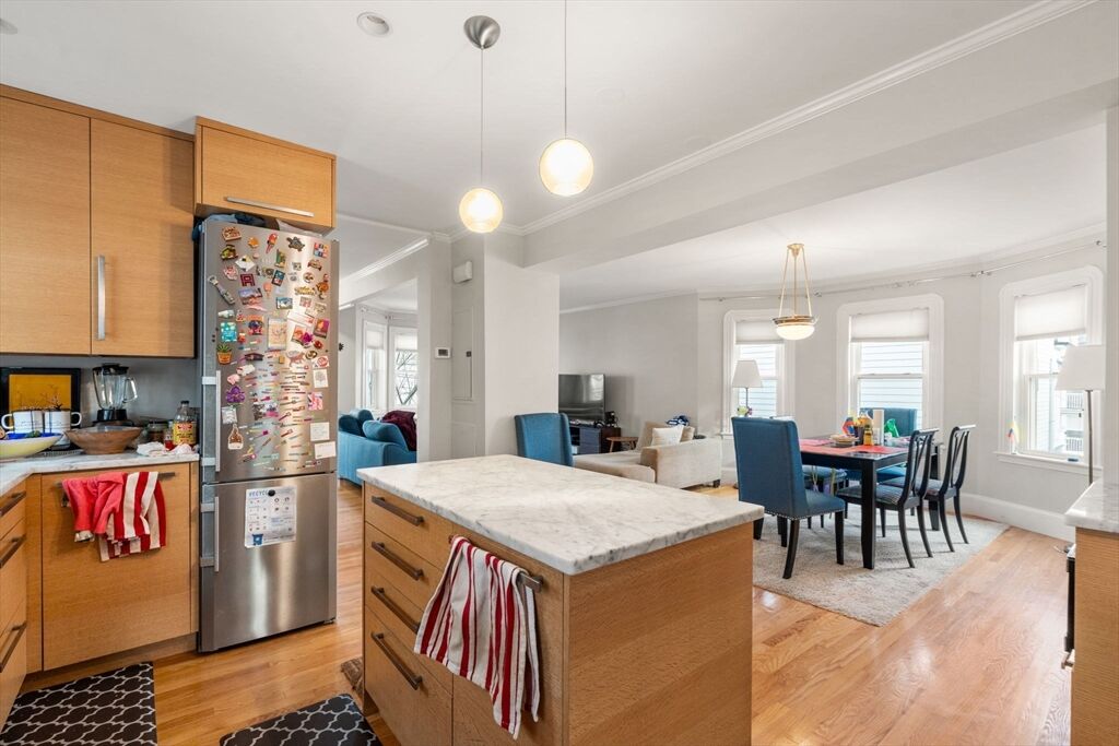 Property Photo:  8 Seven Pines Ave 2  MA 02140 