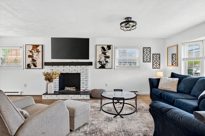 Property Photo: 10 Meadowbrook Rd MA 01501