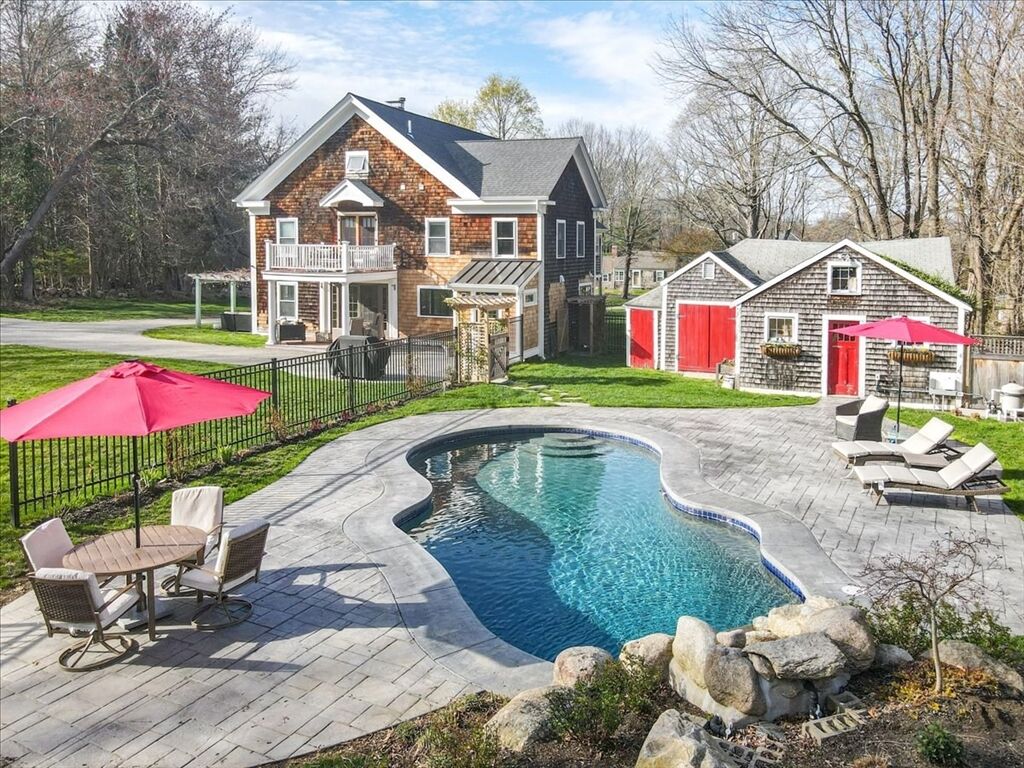 Property Photo: 23 Old Oaken Bucket Rd MA 02066