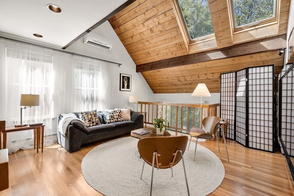 Property Photo:  111 Chilton St 111  MA 02138 