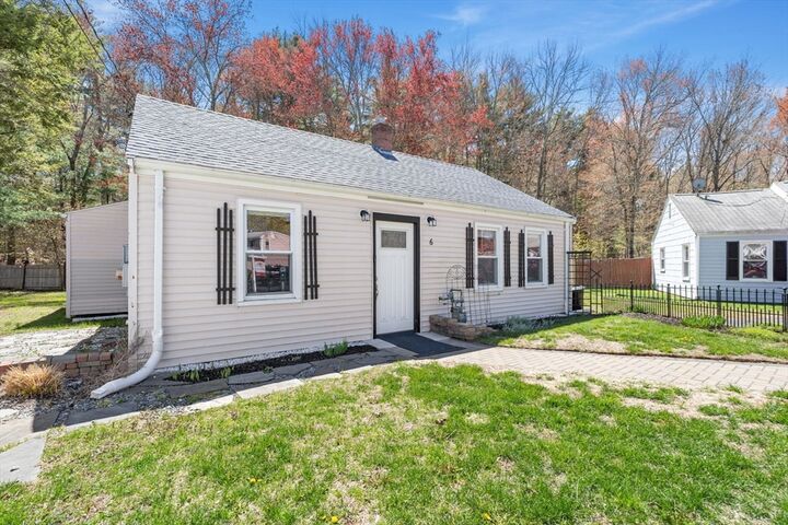 Property Photo: 6 Woodbine Ter MA 01754