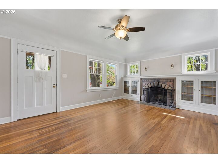 Property Photo:  6521 SE 16th Ave  OR 97202 