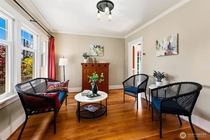 Property Photo:  8403  32nd Avenue SW  WA 98126 