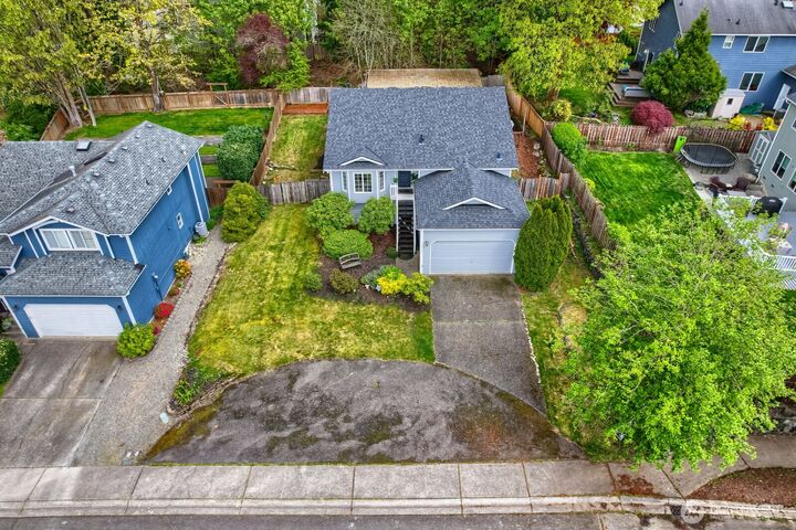 Property Photo:  25920  202nd Avenue SE  WA 98042 
