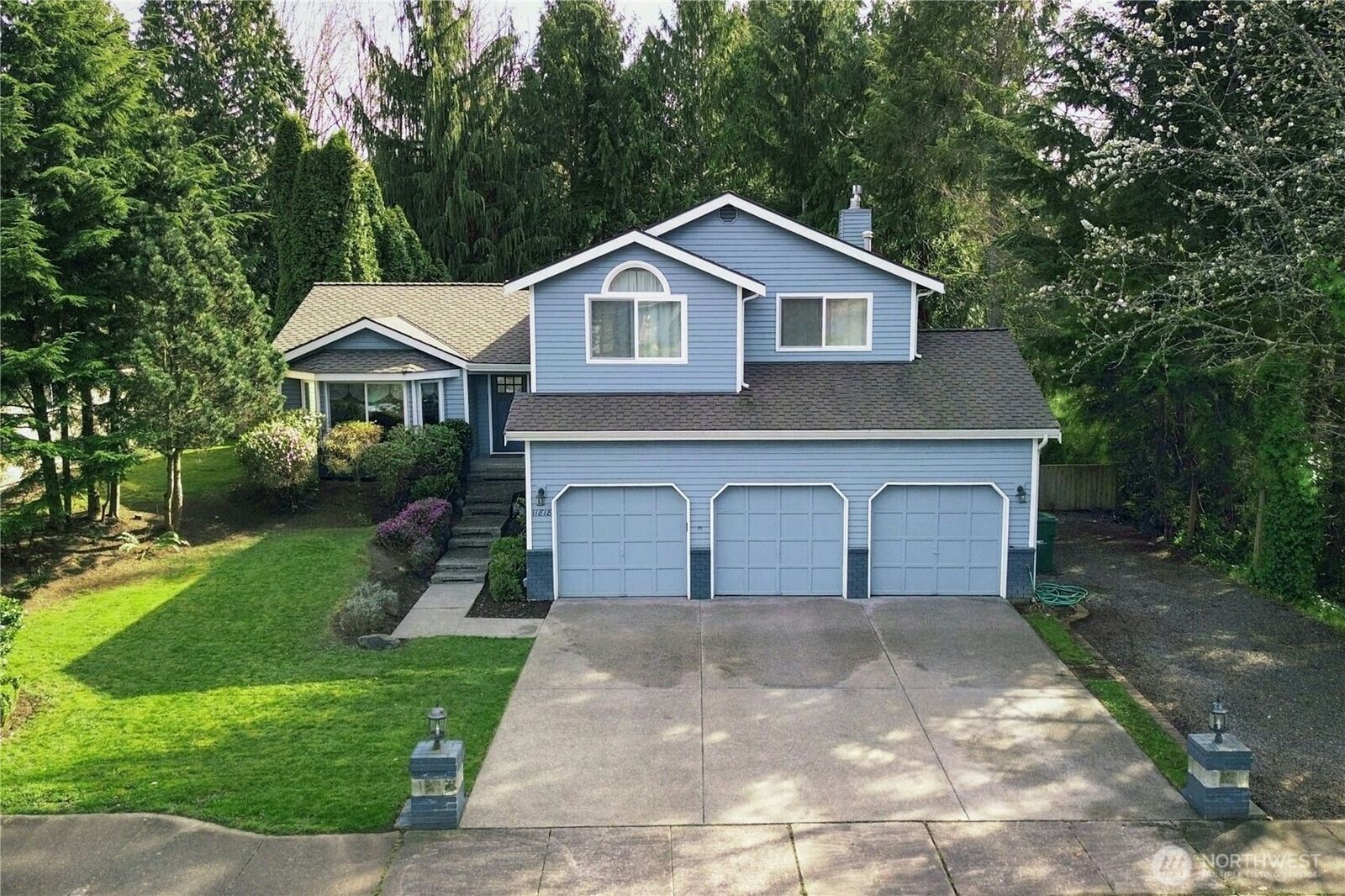 Property Photo:  11818  Meridian Place SE  WA 98258 