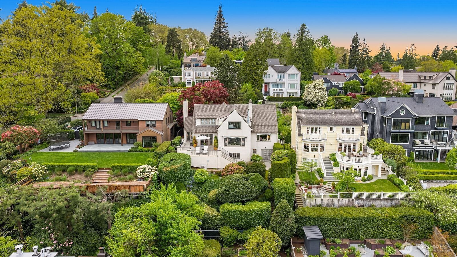 Property Photo: 1108 39th Avenue E WA 98112