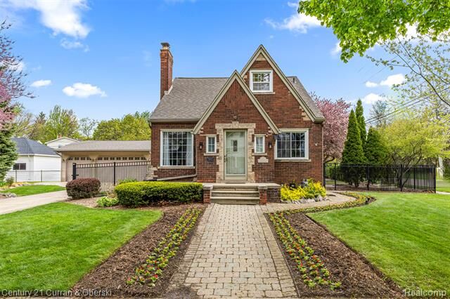 Property Photo:  21506 Tenny Street  MI 48124 