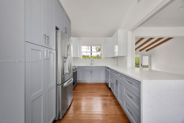 Property Photo:  6065 N Waterway Dr  FL 33155 