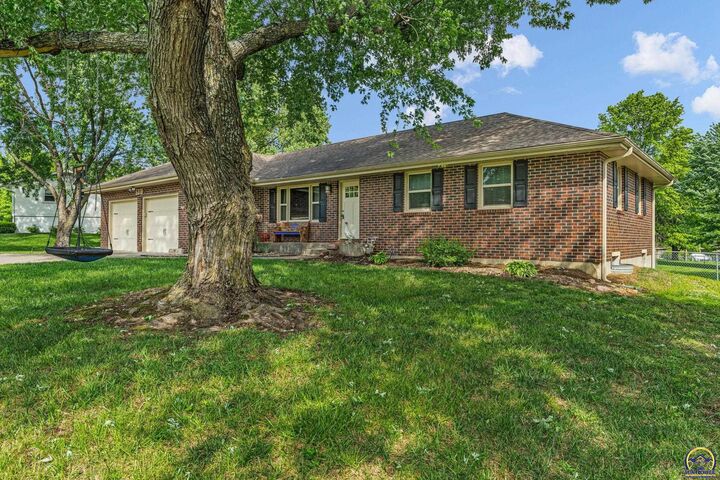 Property Photo: 5018 NW Dawdy Dr KS 66618